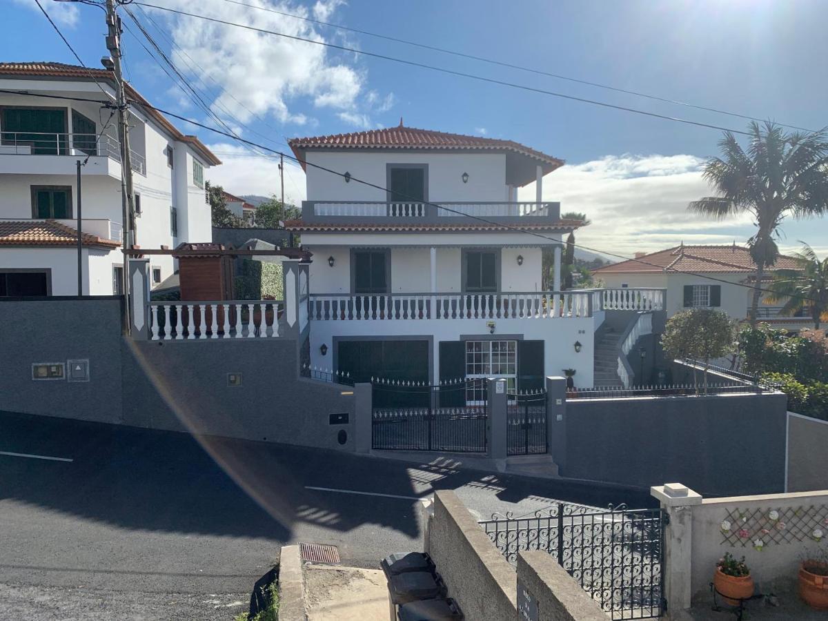 Funchal Apt- Sleeps 2 - Pool & Parking - Madeira Buitenkant foto