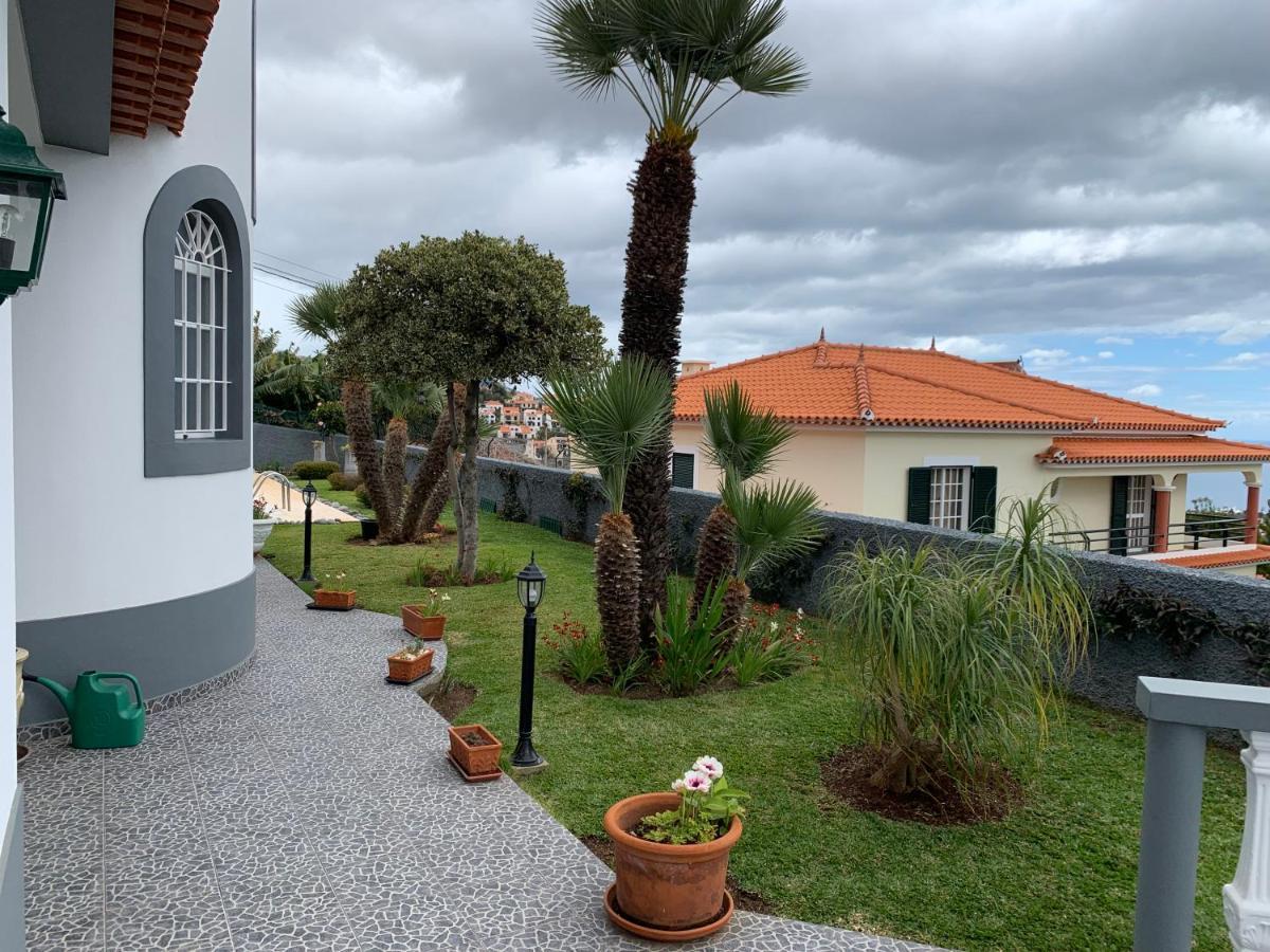 Funchal Apt- Sleeps 2 - Pool & Parking - Madeira Buitenkant foto