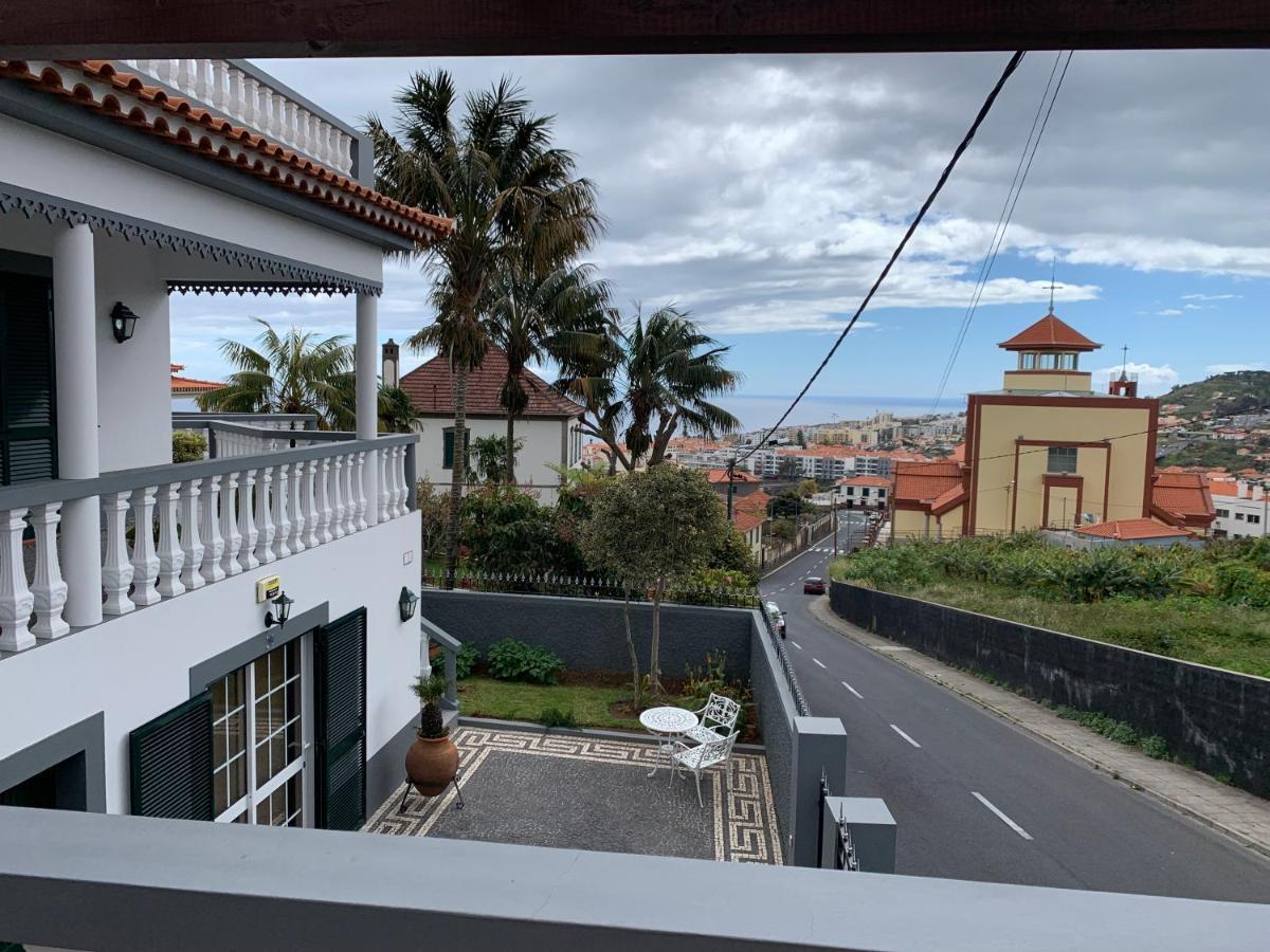 Funchal Apt- Sleeps 2 - Pool & Parking - Madeira Buitenkant foto