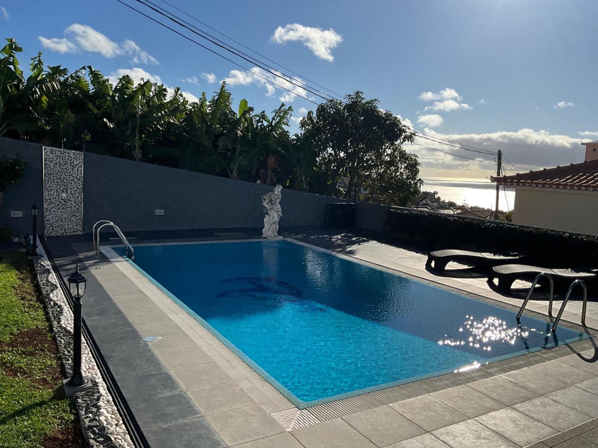 Funchal Apt- Sleeps 2 - Pool & Parking - Madeira Buitenkant foto