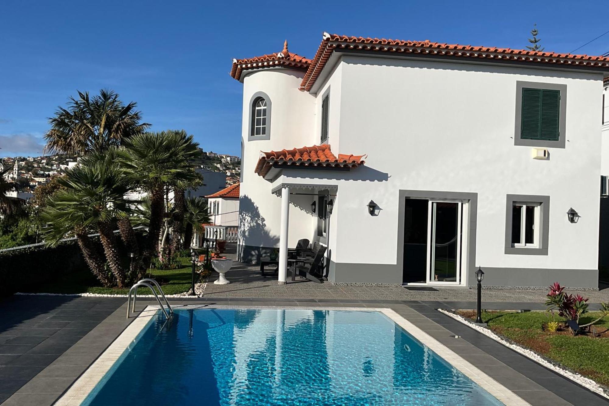 Funchal Apt- Sleeps 2 - Pool & Parking - Madeira Buitenkant foto