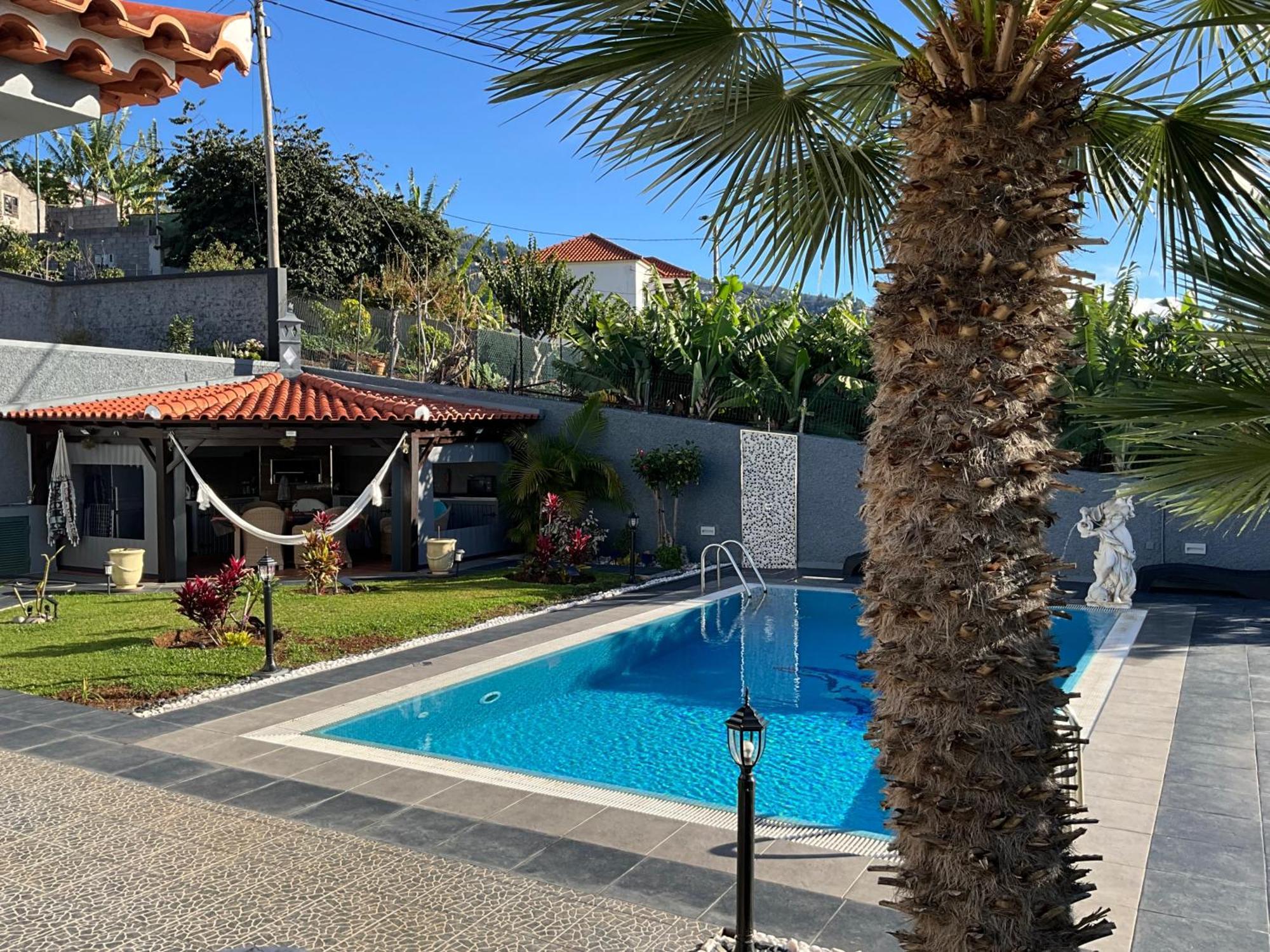 Funchal Apt- Sleeps 2 - Pool & Parking - Madeira Buitenkant foto
